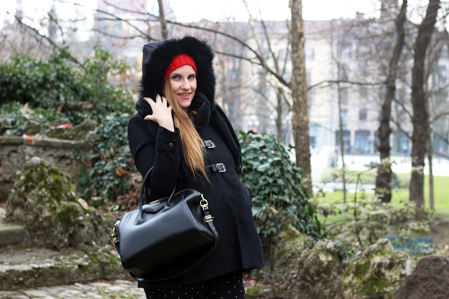 elisabetta bertolini cappotto premaman borsa givenchy antigona outfit gravidanza fashion blogger