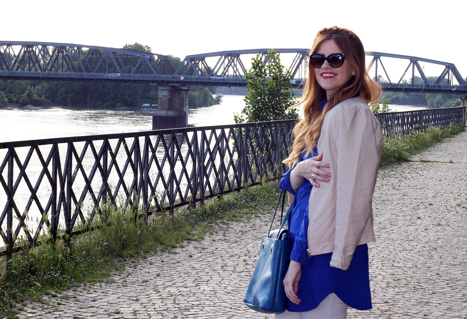 outfit blu e beige free time