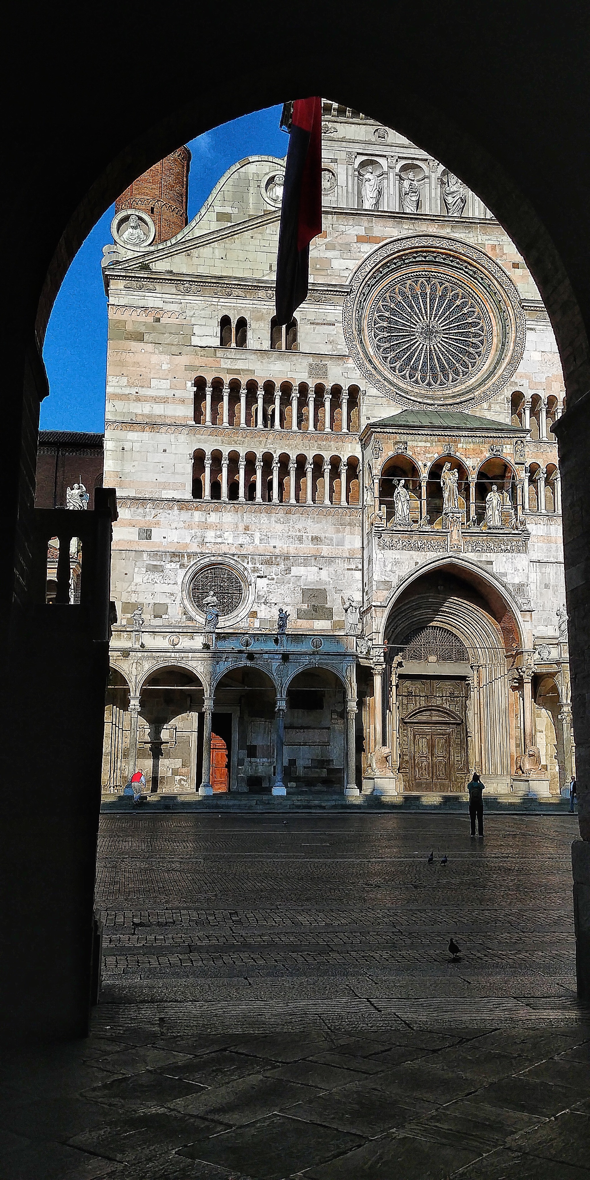 Portici Duomo di Cremona Lg G6 foto 