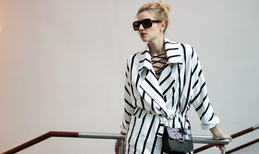 trench_dress_gessato_miss_coquines