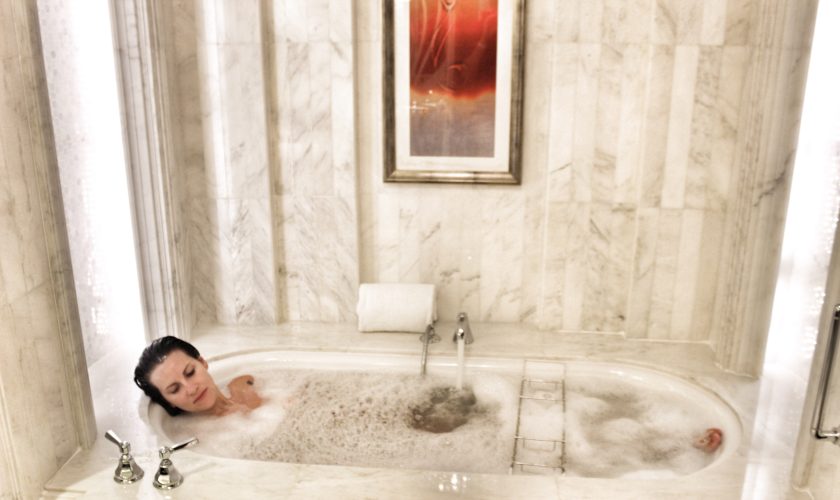 bagno_st_regis_abu_dhabi_vasca